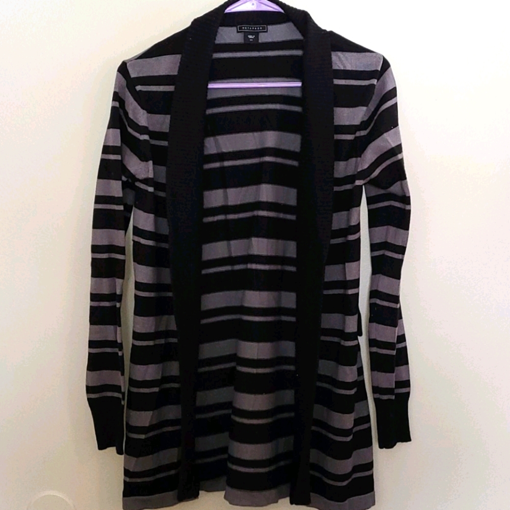 GUC Metaphor black and get sweater